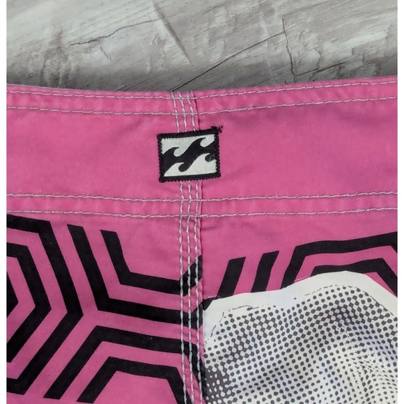 Billabong Board Shorts Size‎ 34 Pink White Floral Print With Comb In Pocket - Picture 5 of 9